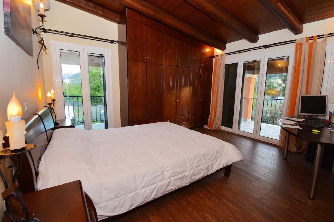 Villa Alex Sinarades Ngoại thất bức ảnh